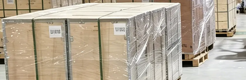 Packaging line with fumigation-free wooden crates